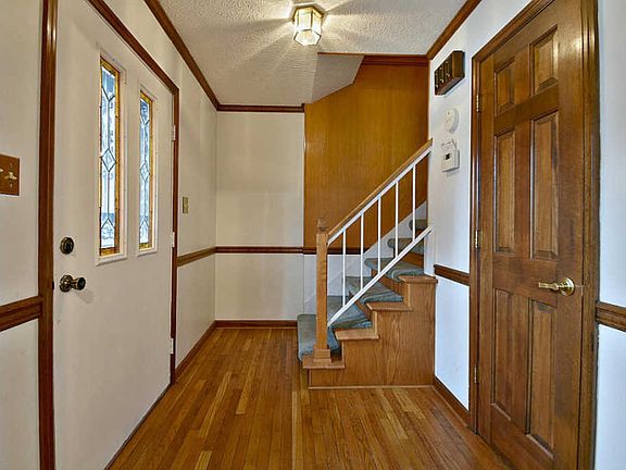 3rd image of 415 W Vine Ave APT 4