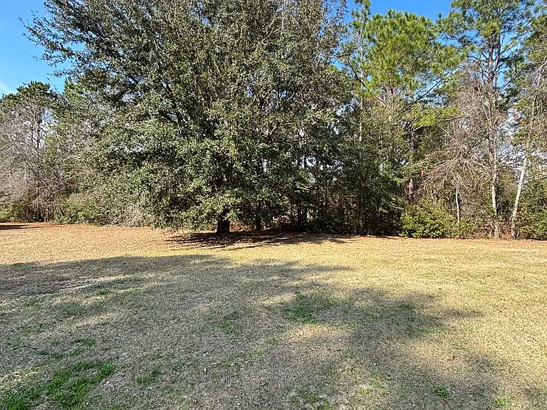 228 NE Jamey Ln — Photo 17