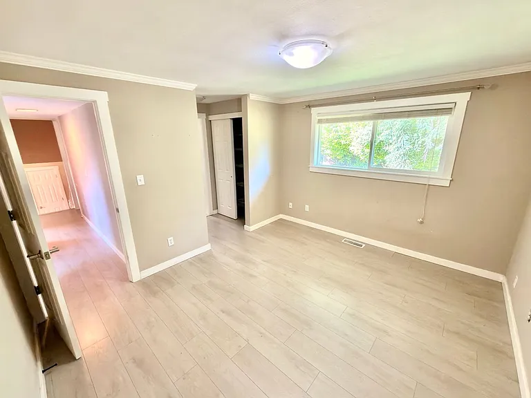 16915 NE 22nd Pl — Photo 16
