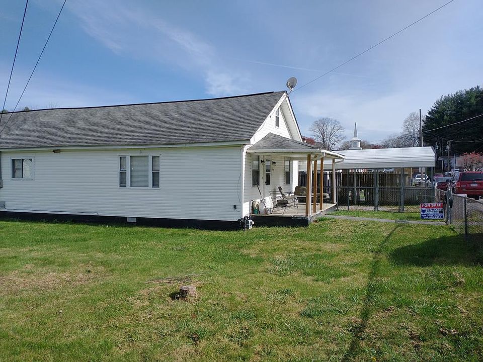 1st image of 303 E Railroad Ave