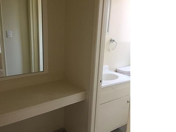 2nd image of 13418 Roselle Ave APT 4