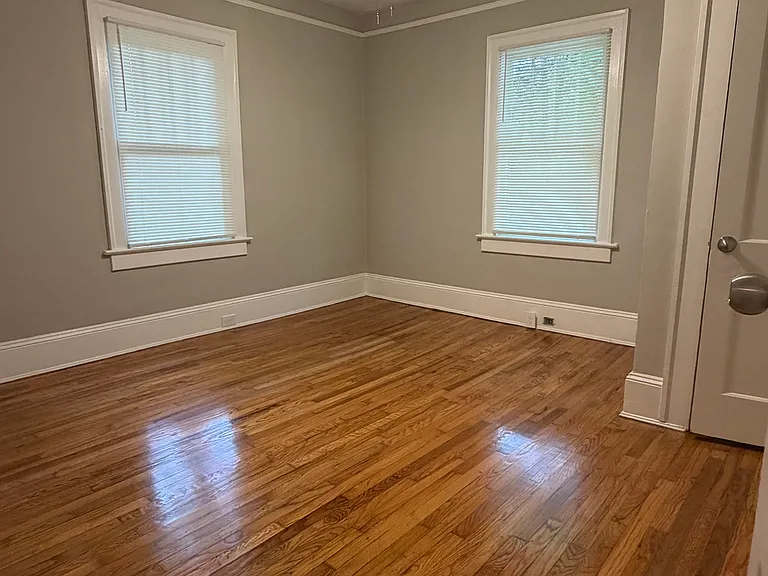 861 Oakhill Ave SW — Photo 21