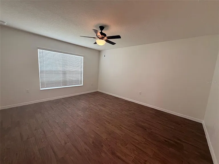 3063 Sanctuary Dr — Photo 13