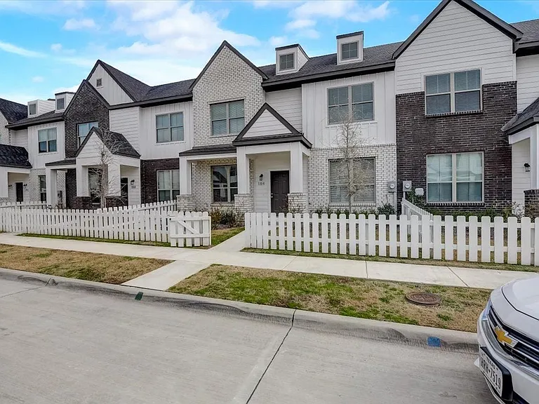 Townhomes at Bluebonnet Trails — Photo 17