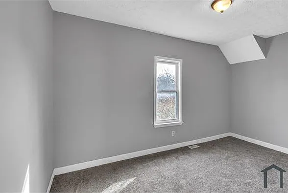 9418 Easton Ave — Photo 11
