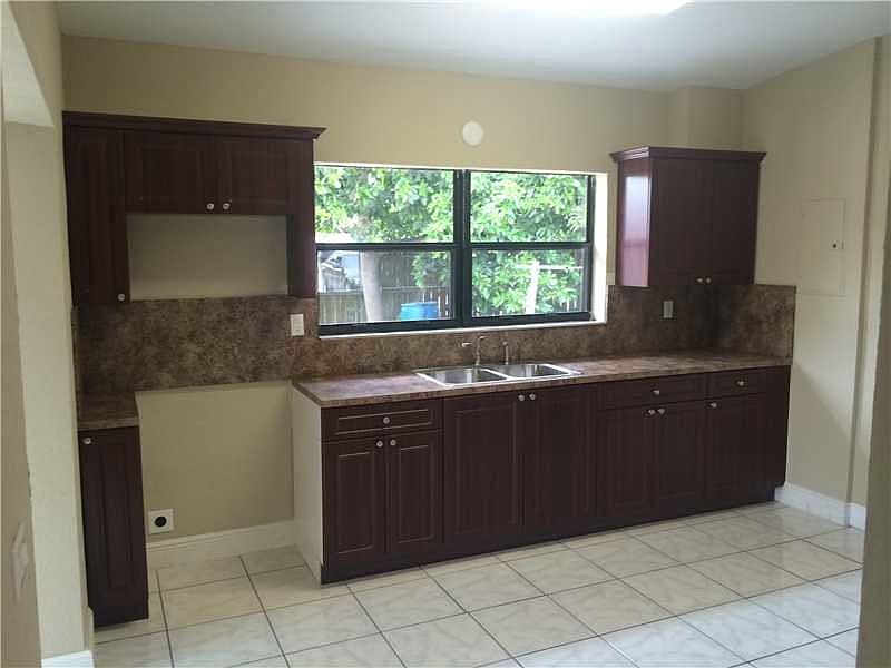 2nd image of 835 NW 168th Ter