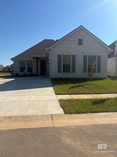 1st image of 443 Sutton Ln