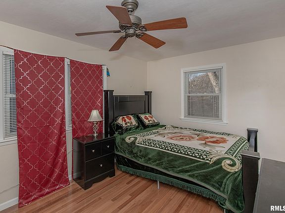 4th image of 3517 25th Ave