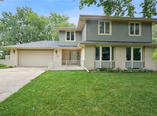 1119 Belle Mar Dr, West Des Moines, IA 50266