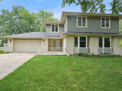 1119 Belle Mar Dr, West Des Moines, IA, 50266