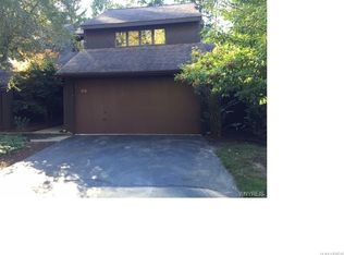 46 Breezewood Cmn, East Amherst, NY 14051