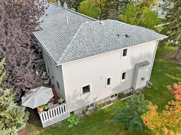 555 S Killarney Glen Ct SW, Calgary, AB T3E 7H4