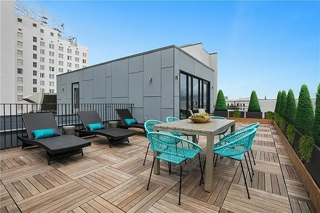 221 Chartres St #307 — Photo 14
