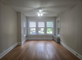 800 Seward St APT 1, Evanston, IL 60202