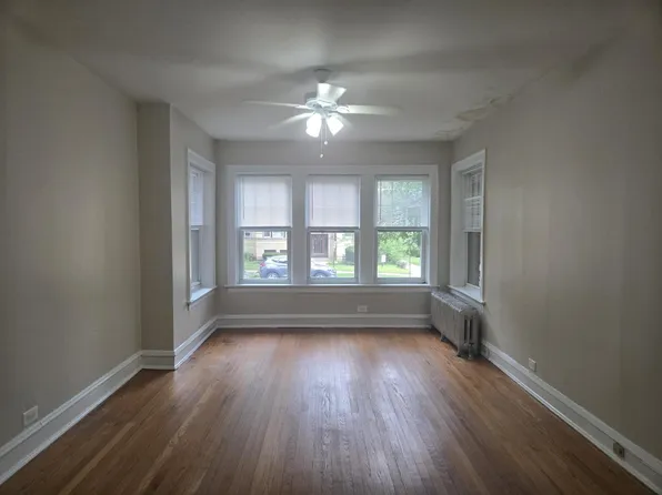 800 Seward St APT 1, Evanston, IL 60202