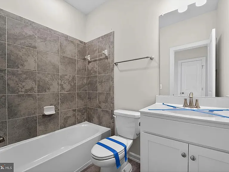8041 Baxter St — Photo 20