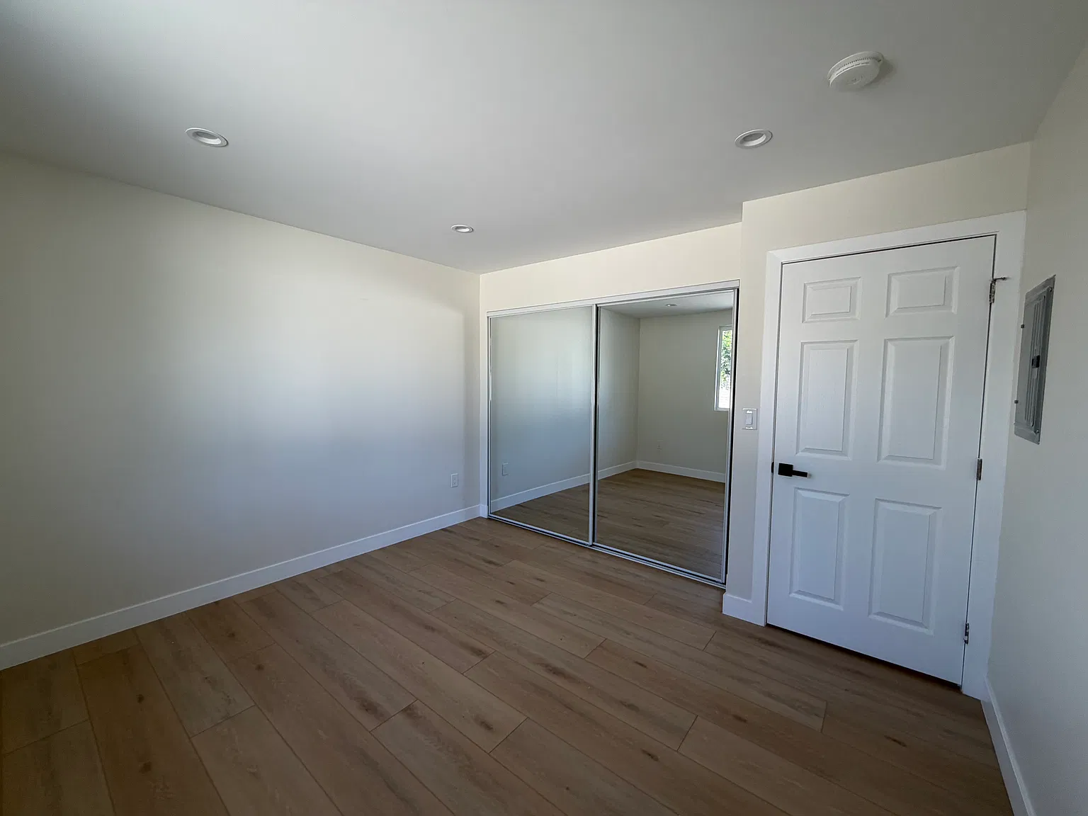 1 bed, 612 sqft, $2,300 — Photo 4