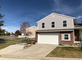 11971 S Pineridge Rd, Sandy, UT 84094