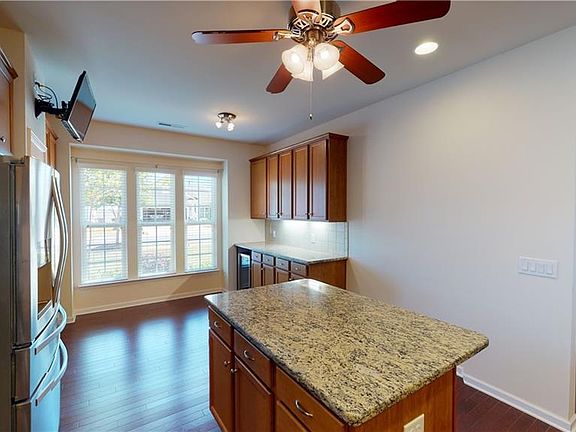 4th image of 6088 Jack Thomas Dr