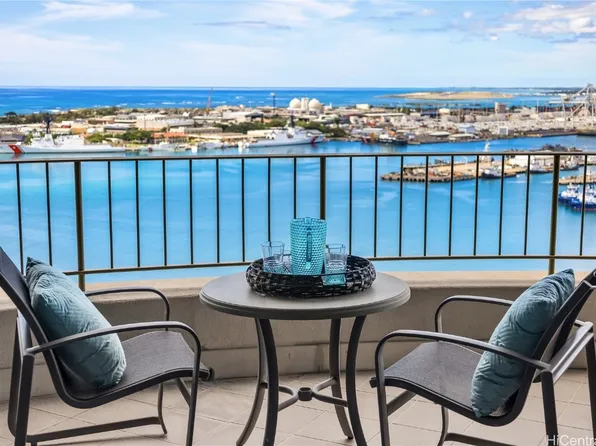 66 Queen St APT 2705, Honolulu, HI 96813