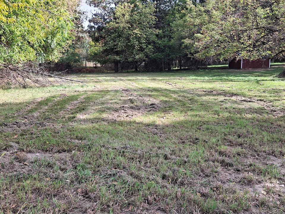 221 Hyatt Ln, photo 3