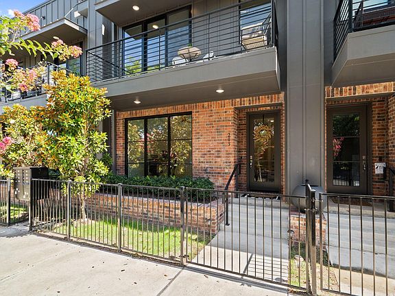 2nd image of 160 W Canty St #203