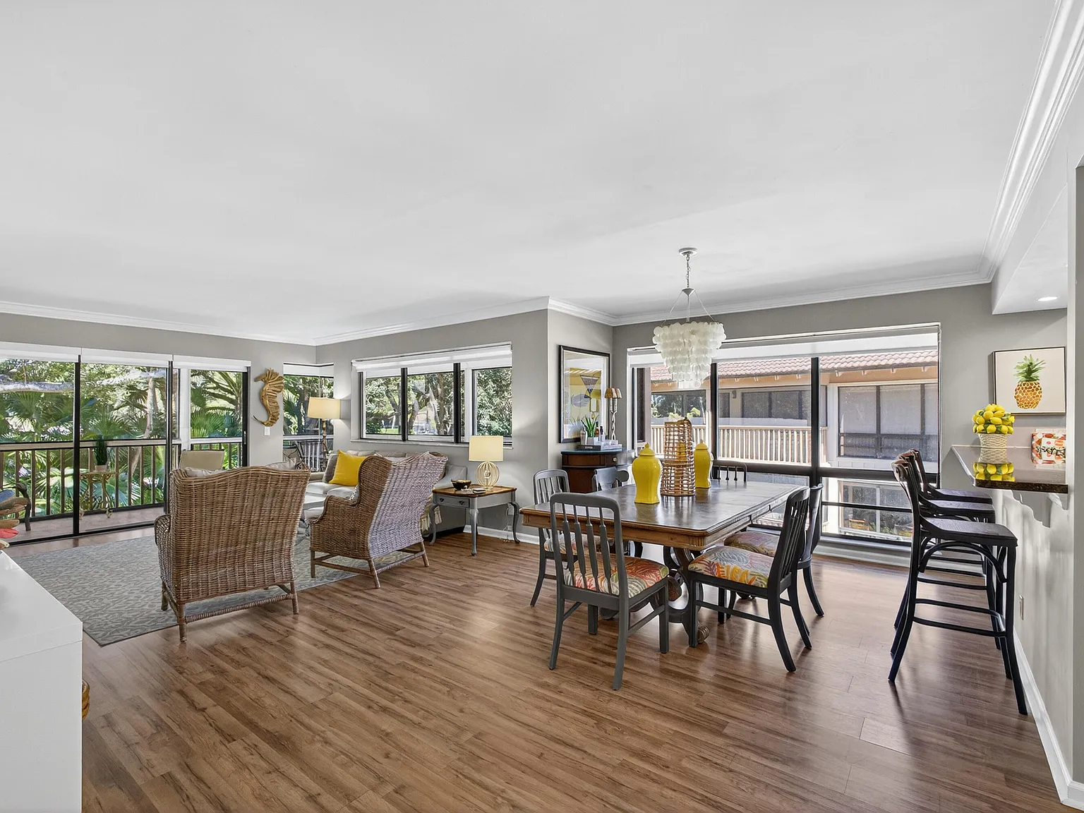 2 bed, 2.0 bath, 1366 sqft, $7,000 — Photo 3