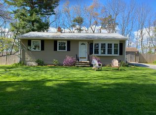 14 Oak Ln, Windham, ME 04062