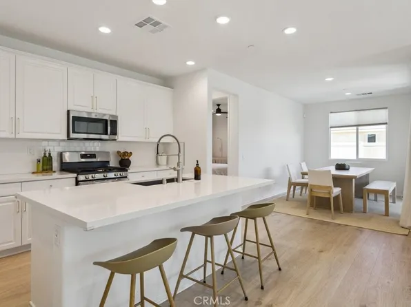 489 Berrybush St, Hemet, CA 92543