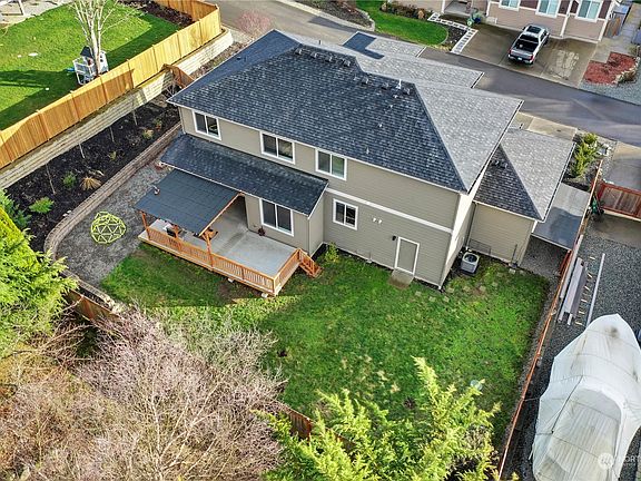 2nd image of 125 23rd Avenue