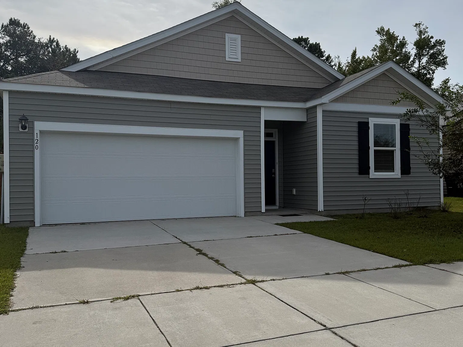 3 bed, 1481 sqft, $2,300 — Photo 2