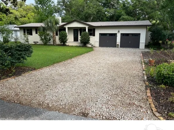 336 Valencia St, Gulf Breeze, FL 32561
