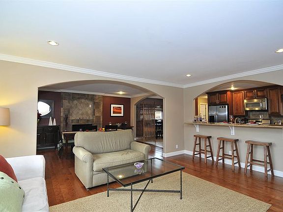 5th image of 2586 Malaga Dr