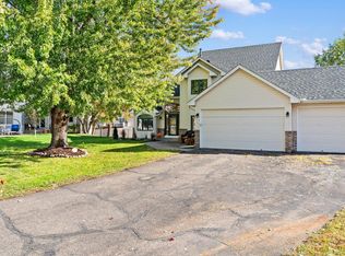 10956 Fox Hollow Cir N, Champlin, MN 55316