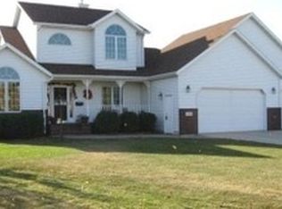 1926 E Rose Creek Pkwy S, Fargo, ND 58104