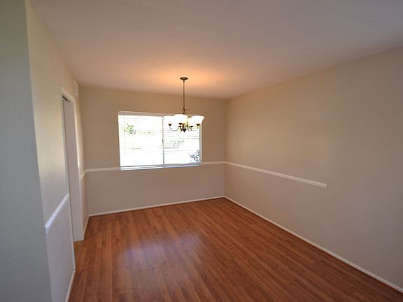 3rd image of 6474 N Beechwood Ave