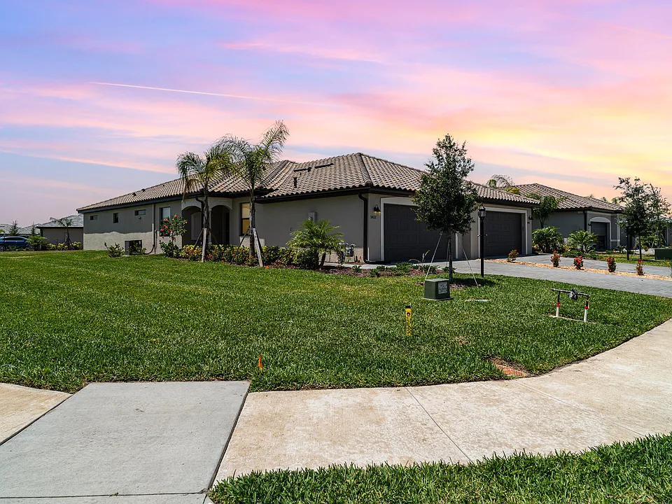 5422 Crystal Harbor Cv