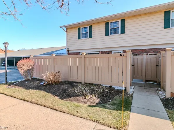 7970 Mentor Ave APT N7, Mentor, OH 44060