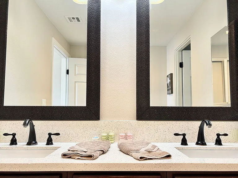2551 Greencastle Ct — Photo 25