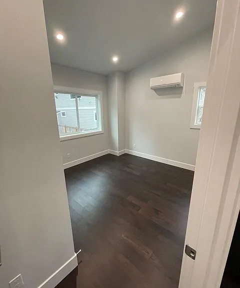 2074 Market St — Photo 16