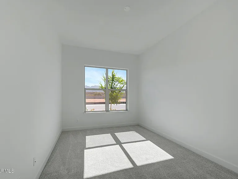 6823 N 190th Dr — Photo 15