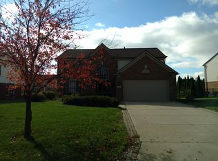 1948 Bloomfield Oaks Dr, West Bloomfield, MI