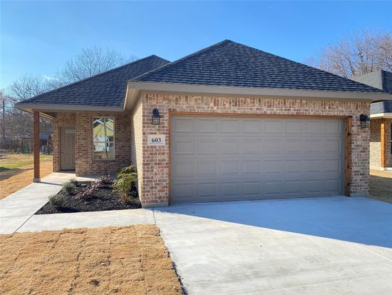 603 Mansfield Rd Cleburne Tx 76031 Zillow