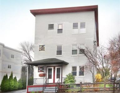 126 Harvey St #3, Cambridge, MA, 02140