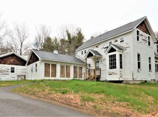 8 Creekside Rd, Red Hook, NY 12571