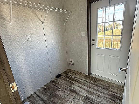5th image of 499 Road Runner Ln