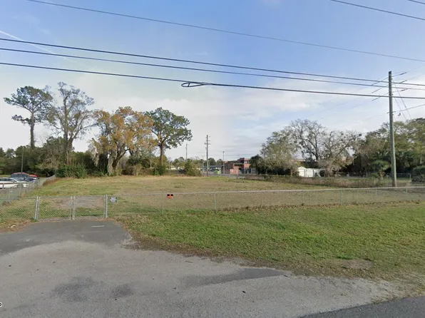 12761 N MAIN Street, Jacksonville, FL 32218