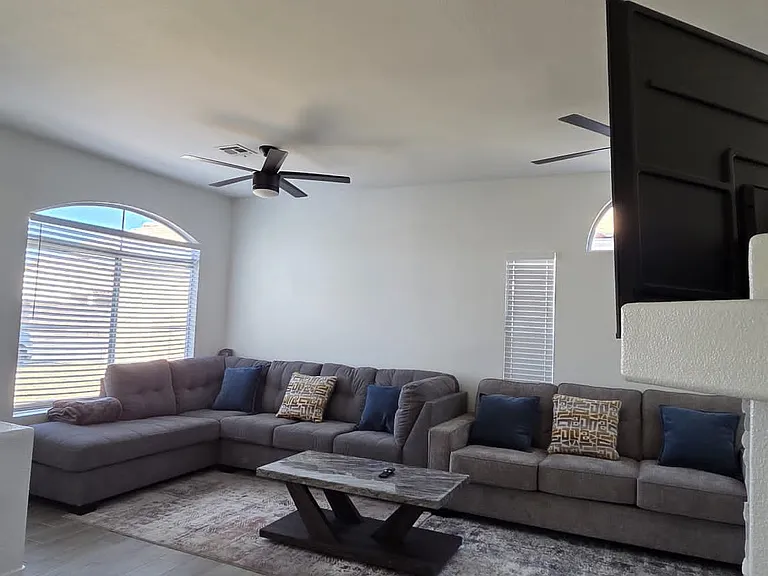 Silver Lantern Dr — Photo 10