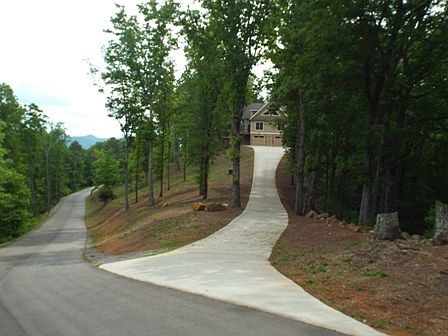 2nd image of 122 Rocky Top Dr