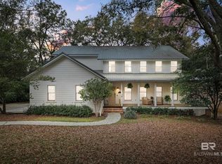 16 Greenbrier Ln, Fairhope, AL 36532